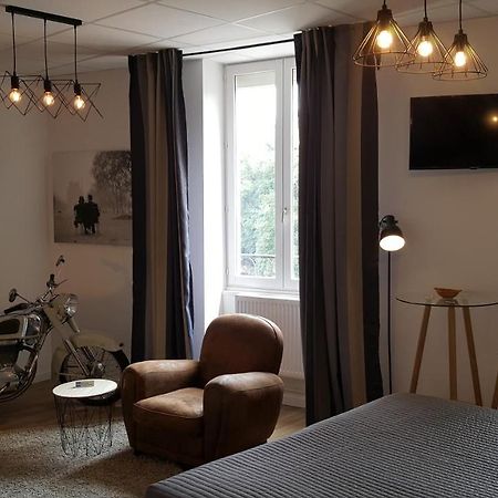 Au Faisan Dore Neuville-sur-Ain Zewnętrze zdjęcie