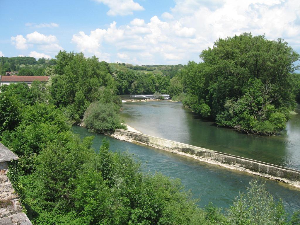Au Faisan Dore Neuville-sur-Ain Zewnętrze zdjęcie